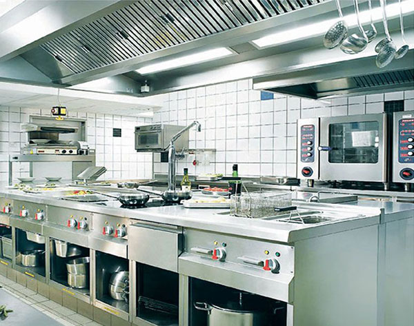 أنواع معدات المطبخ الصناعي في عمان